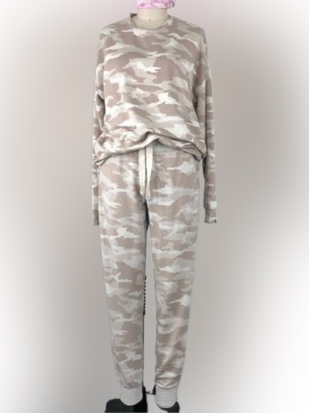 Athleta Balance Sweatshirt (style #632058) and Jogger (style #599751)